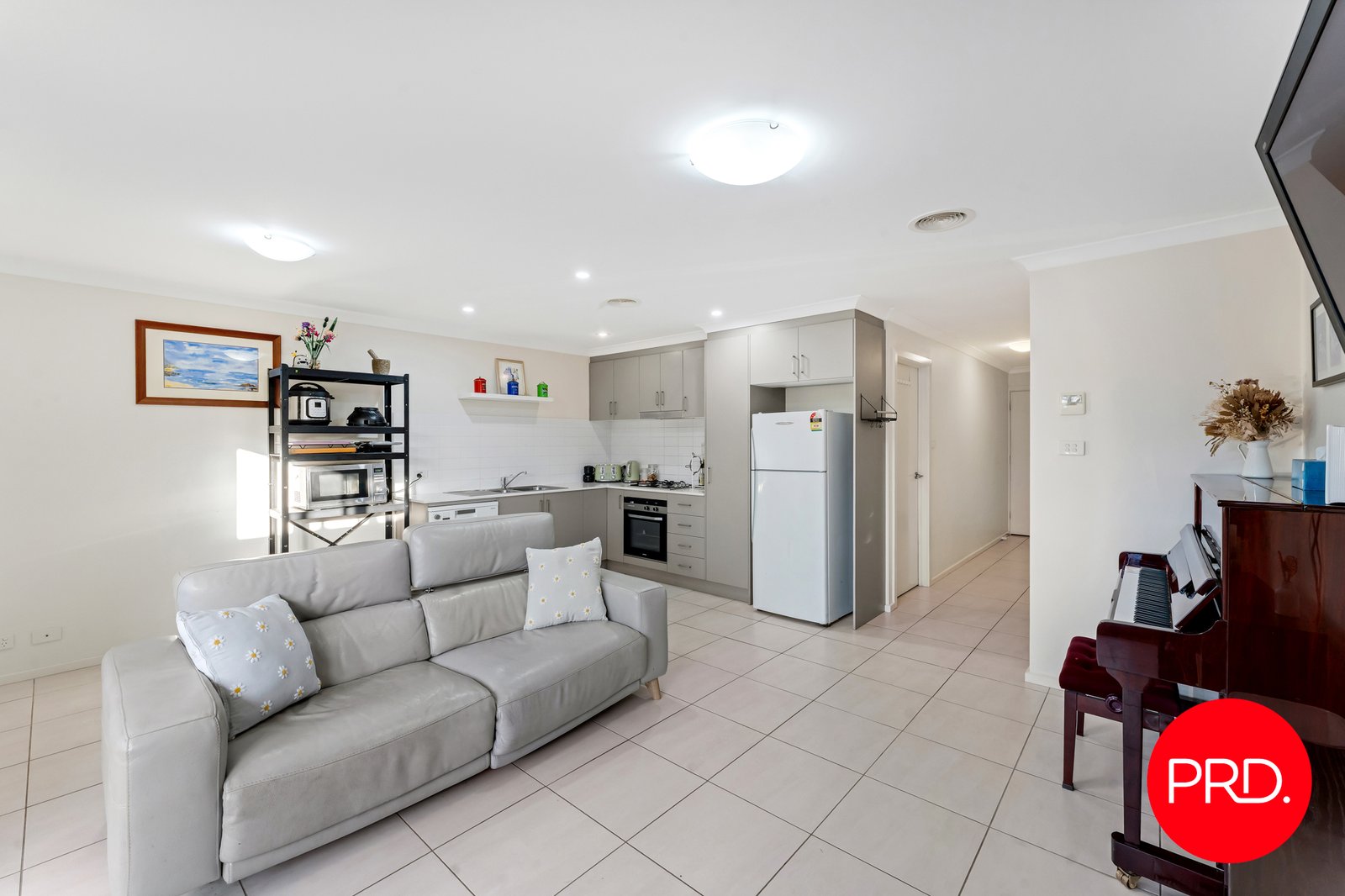 11/3 Broughton Place QUEANBEYAN 7