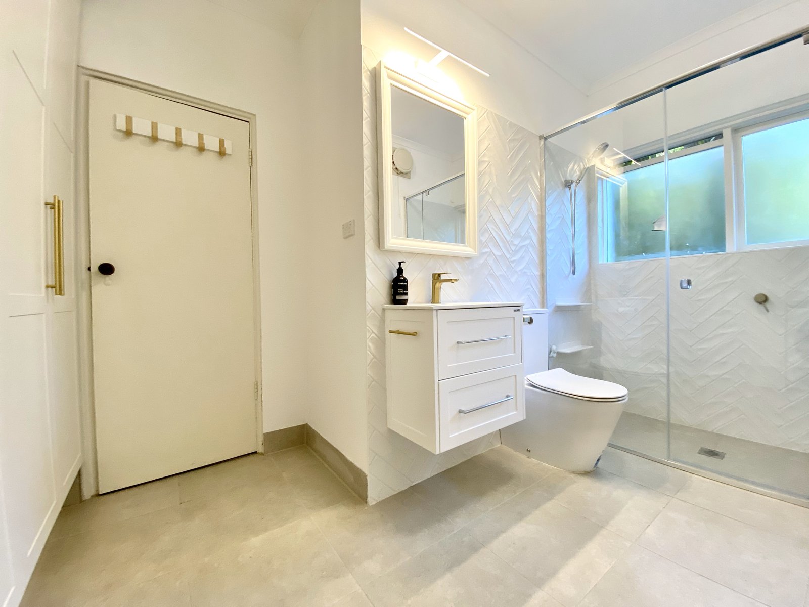 Gallery: 1/13 Clendon Road