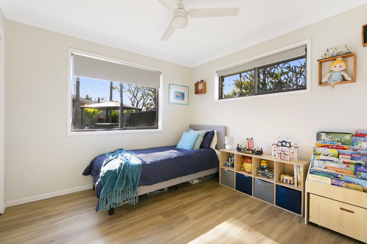 1/13 Crimson Court Miami 8