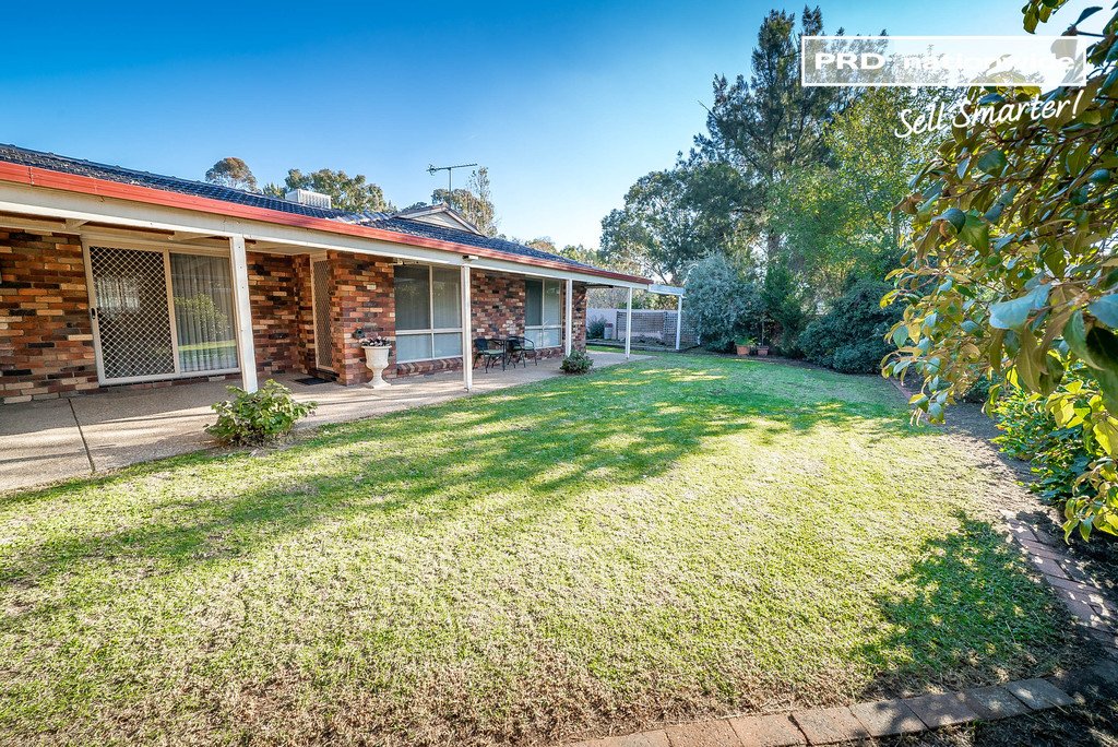 113 Dalkeith Avenue LAKE ALBERT 9