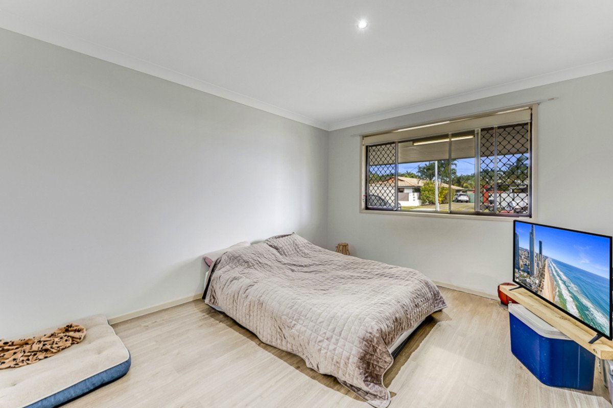 1/13 Doggett Drive Miami 3