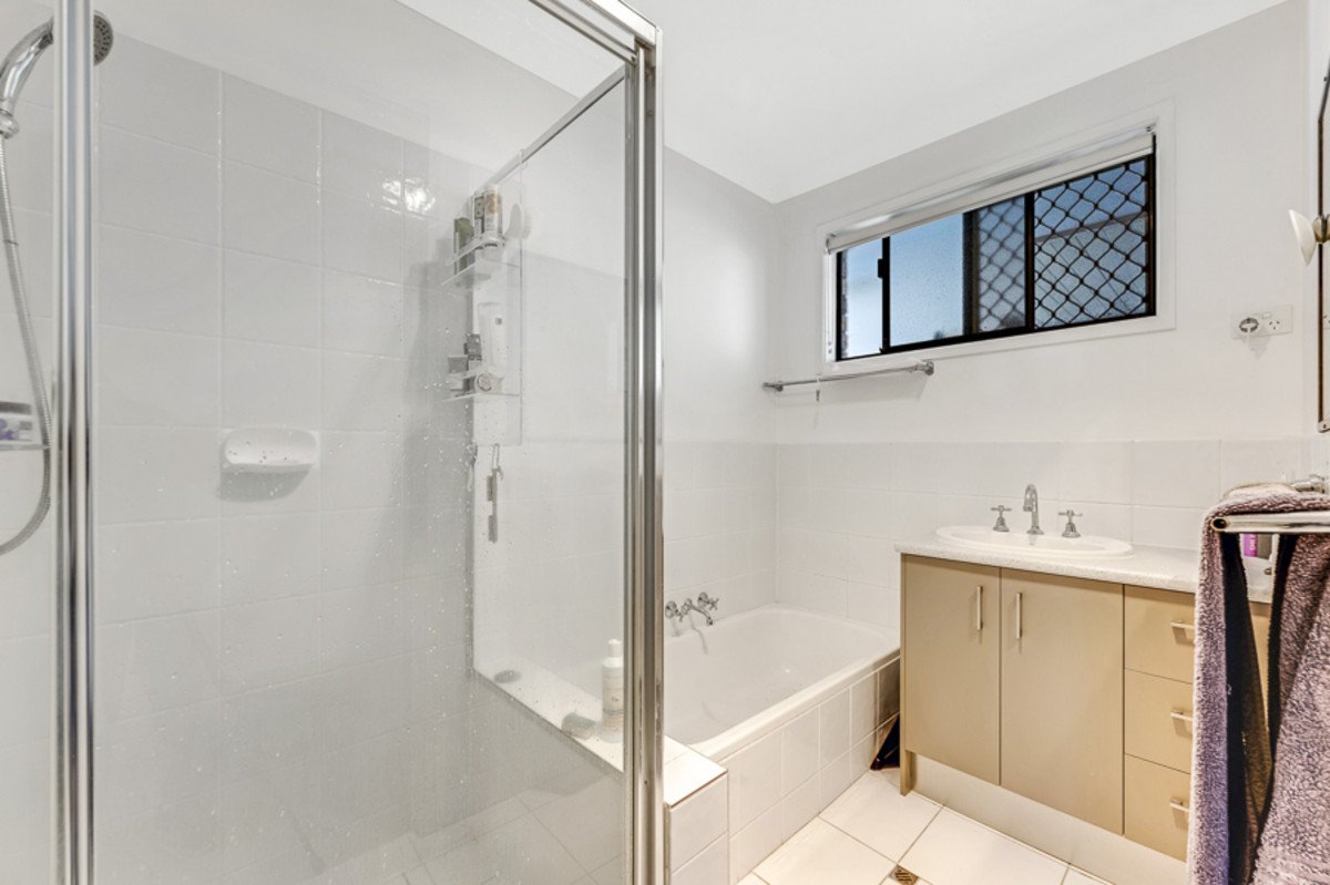 1/13 Doggett Drive Miami 4