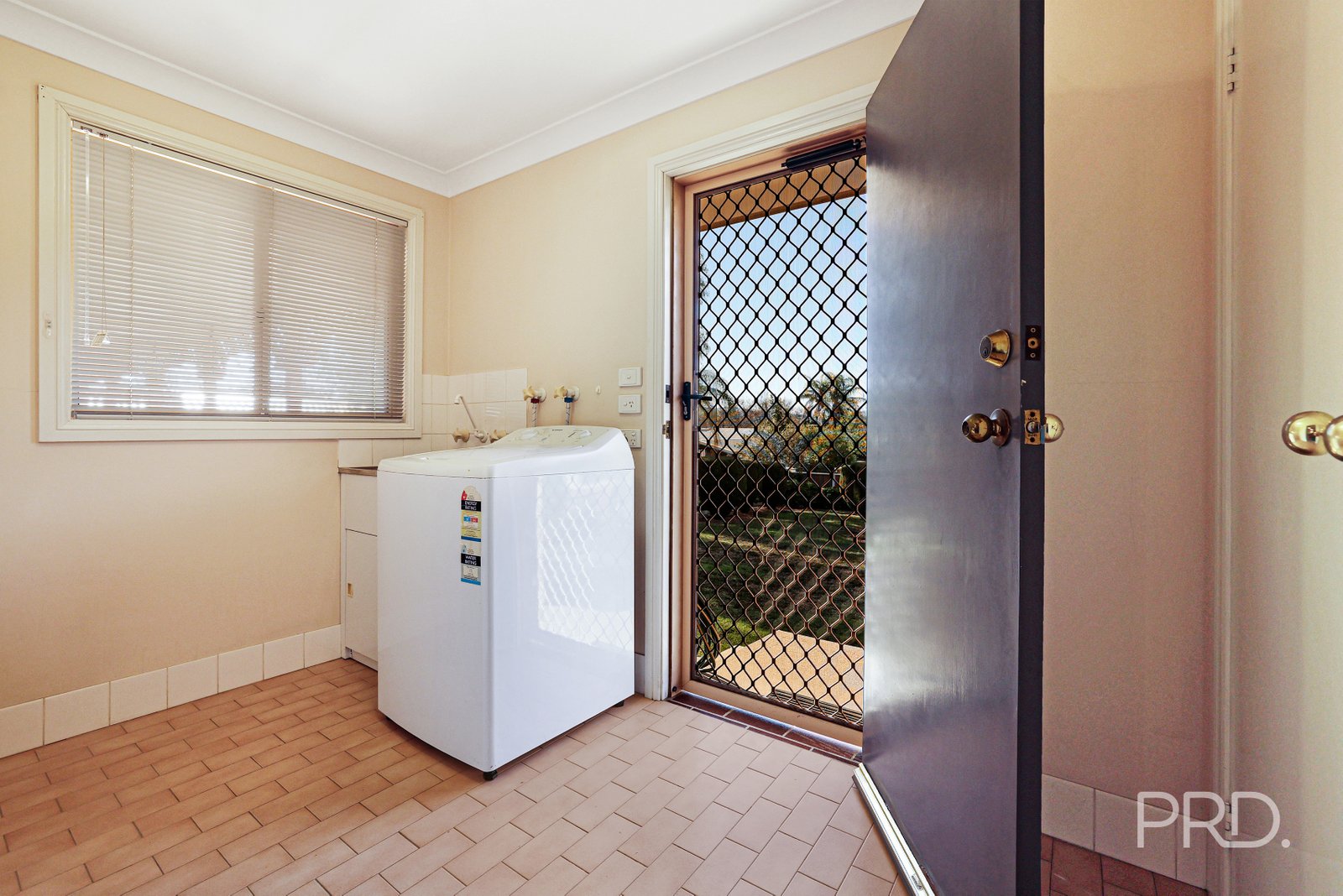 113 Edward Street TAMWORTH 14