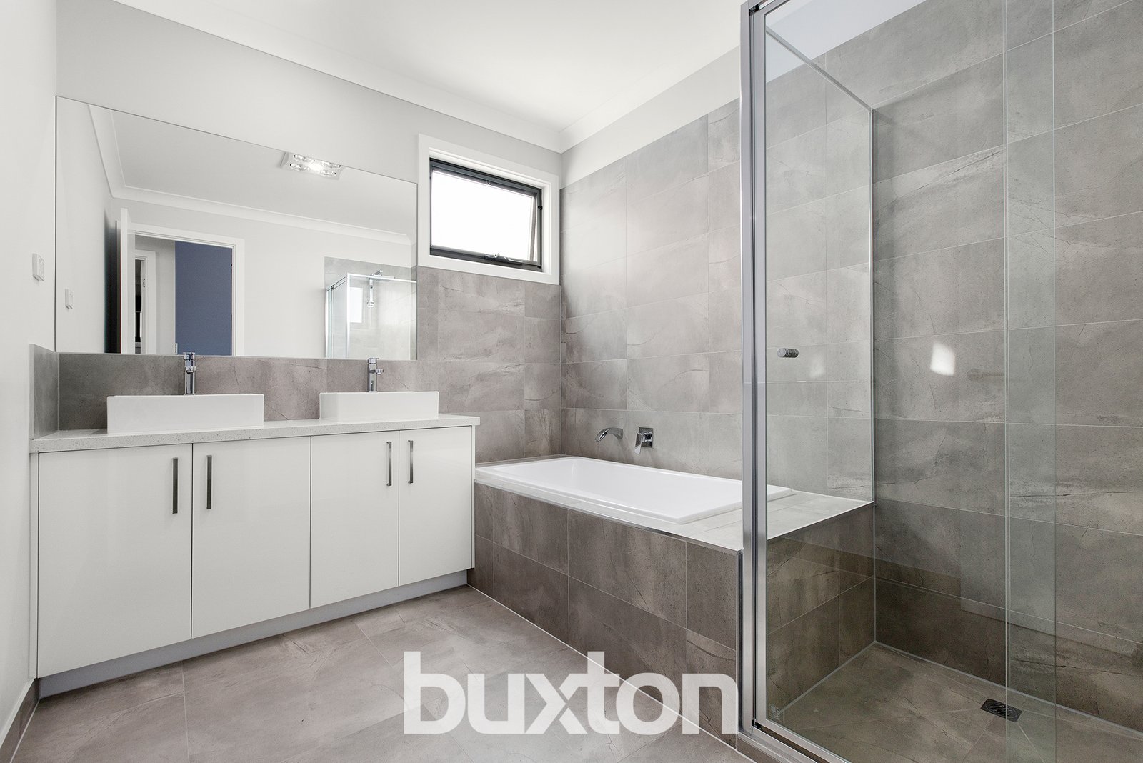 Gallery: 1/13 Embankment Grove