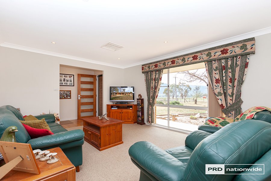 113 Fiona Drive TAMWORTH 4