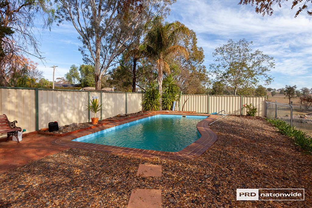 113 Fiona Drive TAMWORTH 16