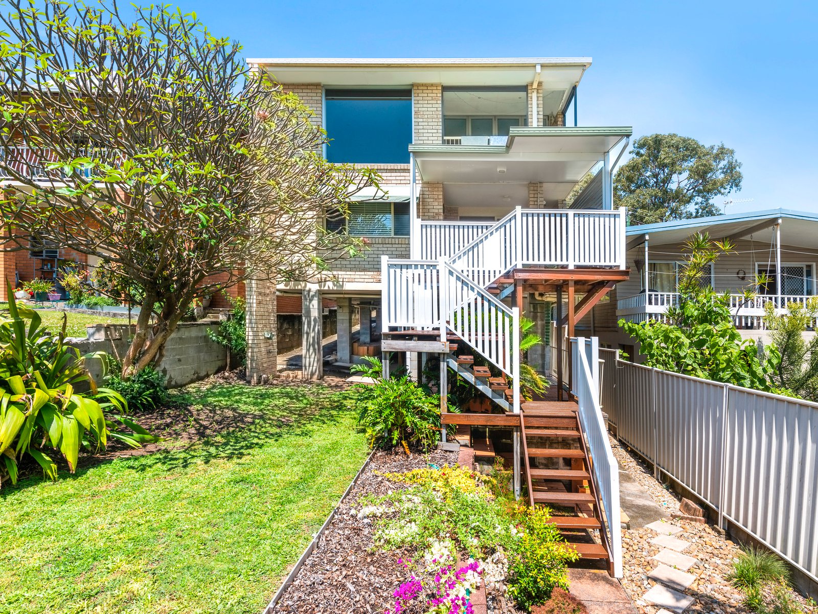 1/13 Hillcrest Avenue TUGUN 2