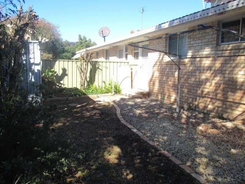1/13 Illoura Street TAMWORTH 8