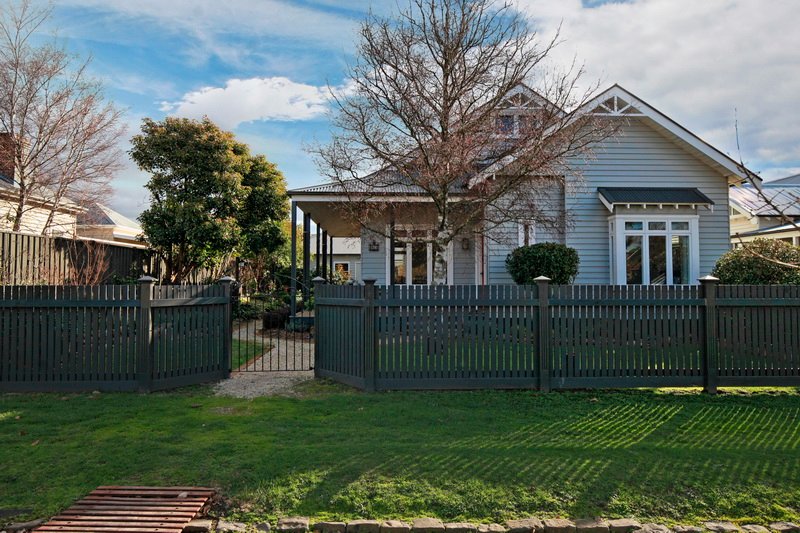 Real Estate and Property in 1/13 Jeffreys Street, Woodend, VIC