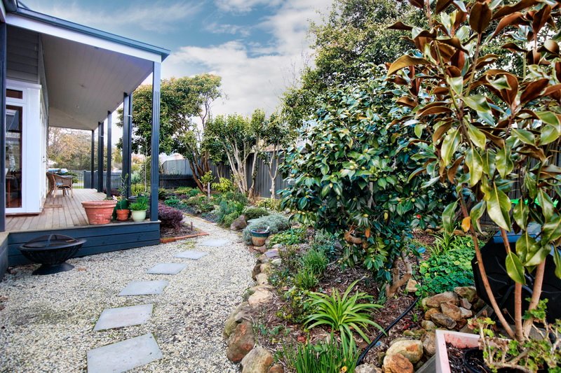 Real Estate and Property in 1/13 Jeffreys Street, Woodend, VIC