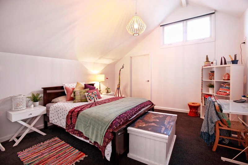 Real Estate and Property in 1/13 Jeffreys Street, Woodend, VIC