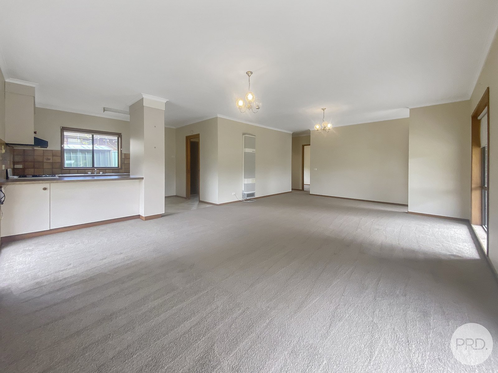 1/13 Louey Drive WHITE HILLS 4
