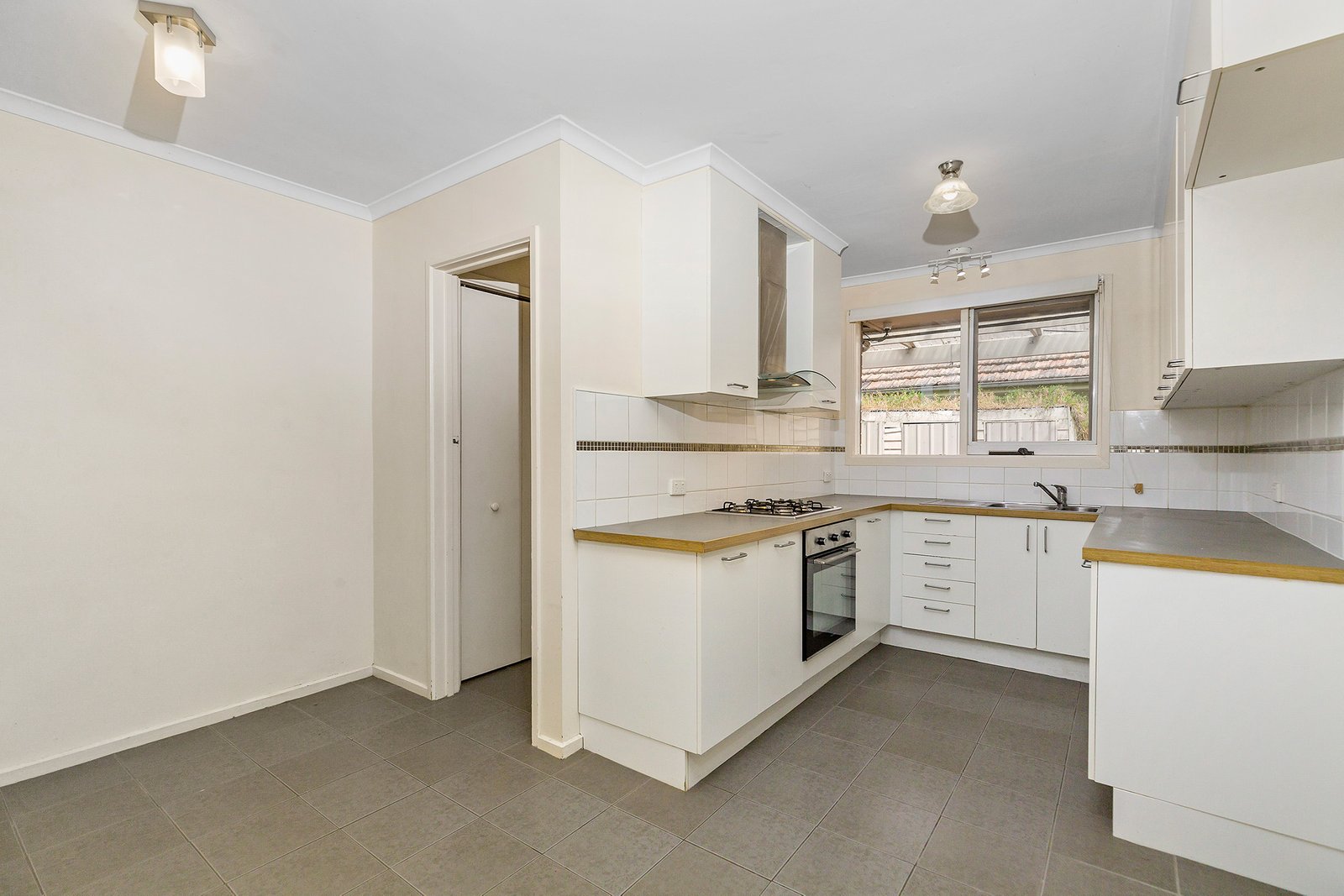 Real Estate and Property in 1/13 Poplar Street, Box Hill, VIC