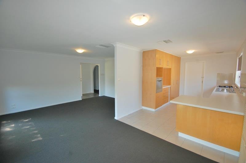 113 Raye Street TOLLAND 4