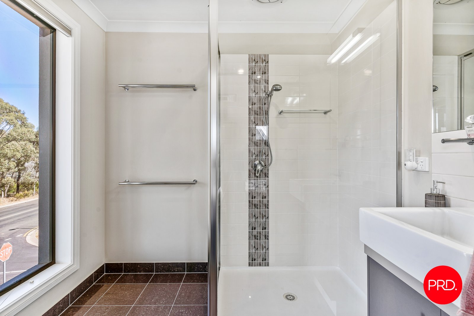 1/13 Roslyn Court KENNINGTON 16