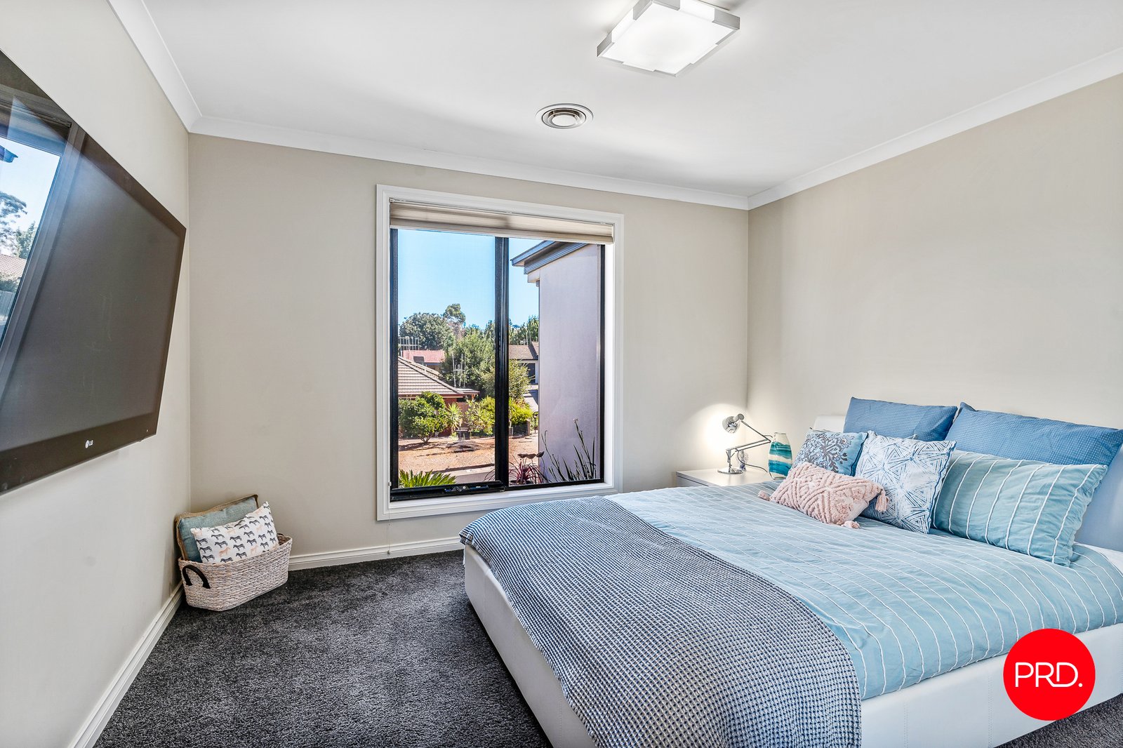 1/13 Roslyn Court KENNINGTON 17