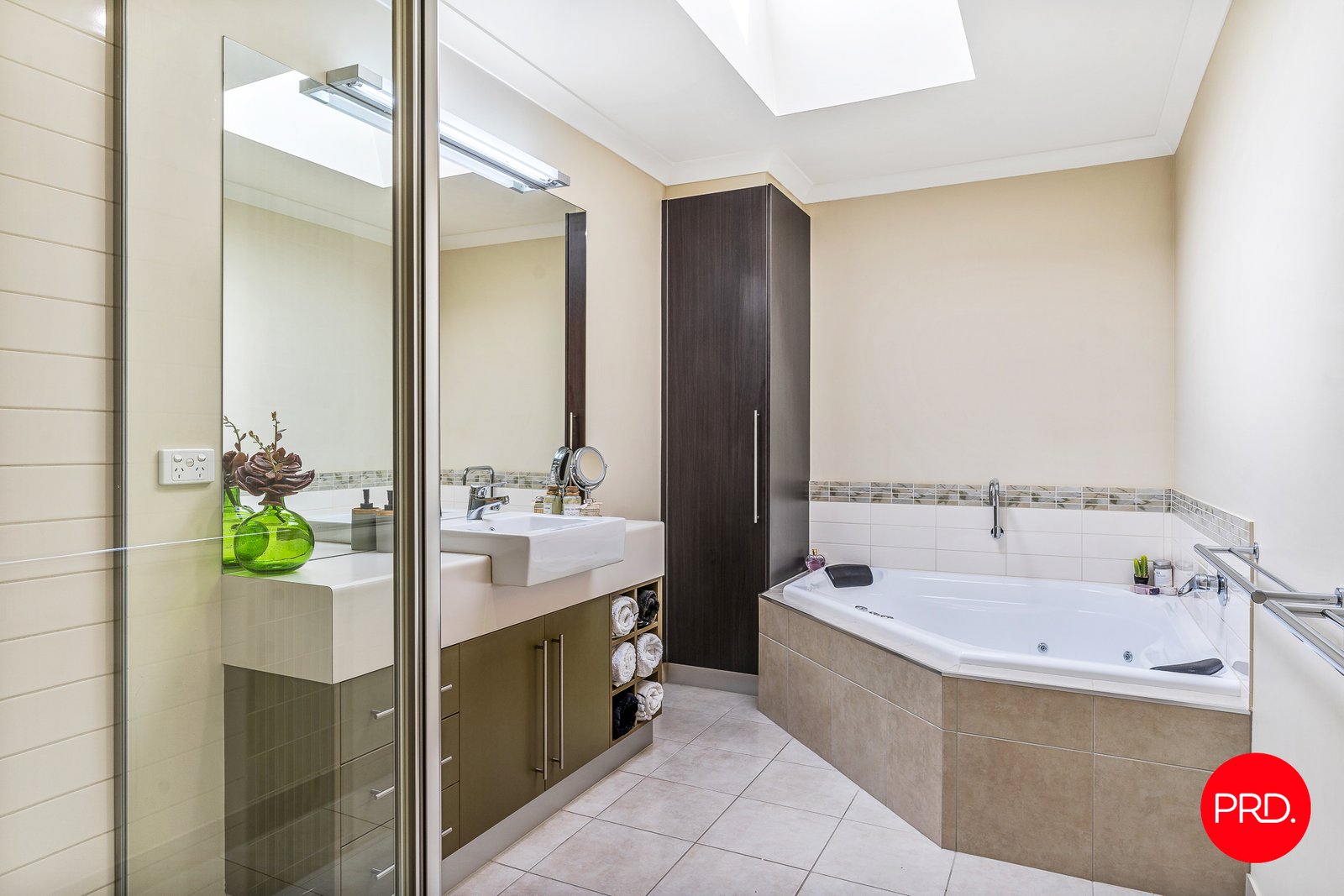 1/13 Roslyn Court KENNINGTON 19