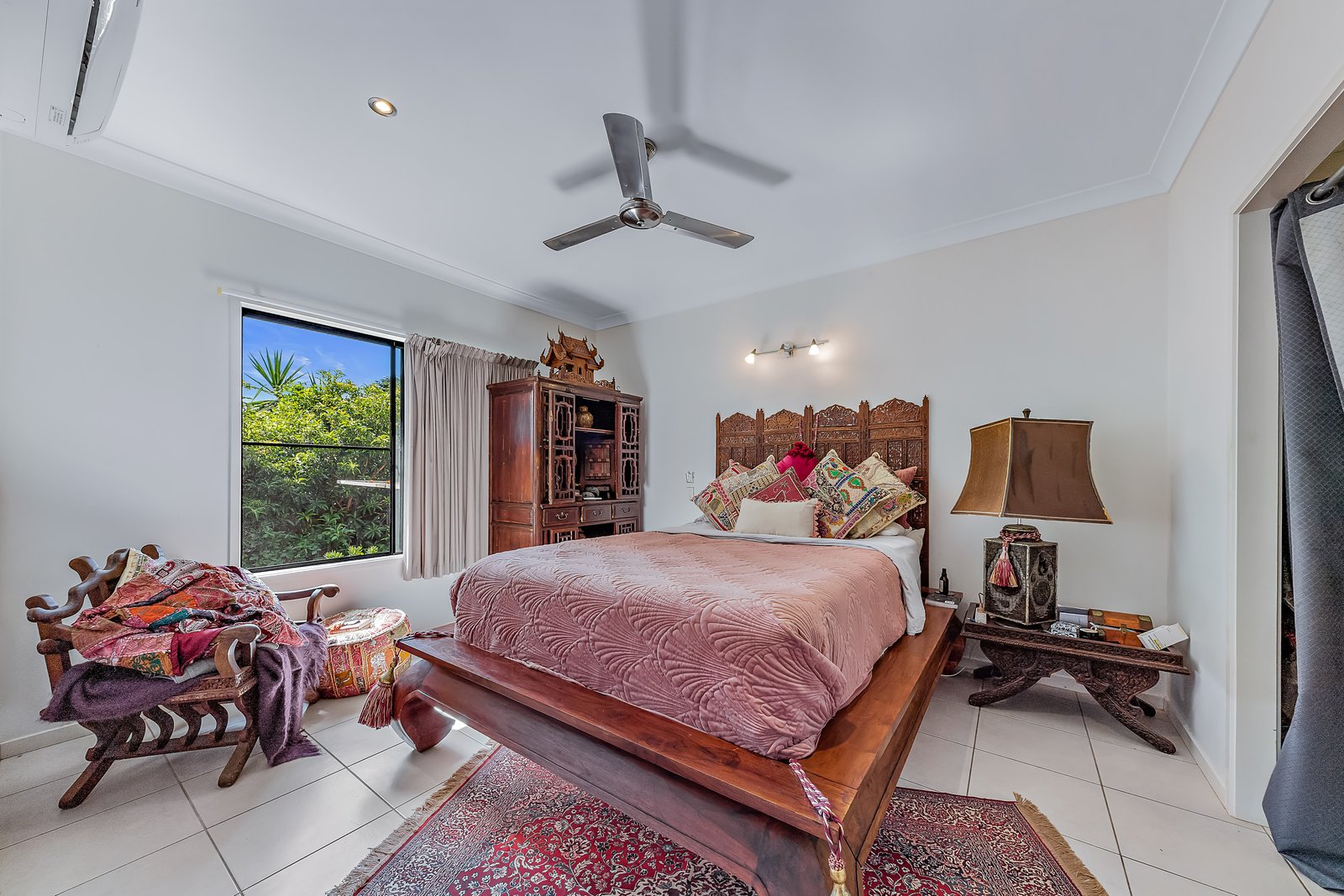1/13 Ryben Court CANNONVALE 5