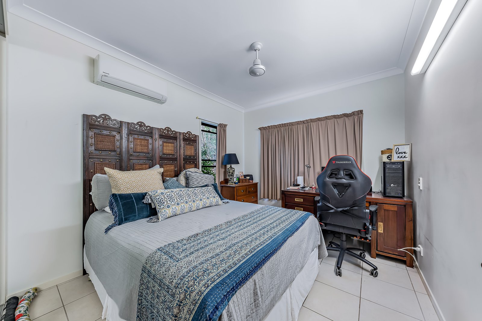 1/13 Ryben Court CANNONVALE 8