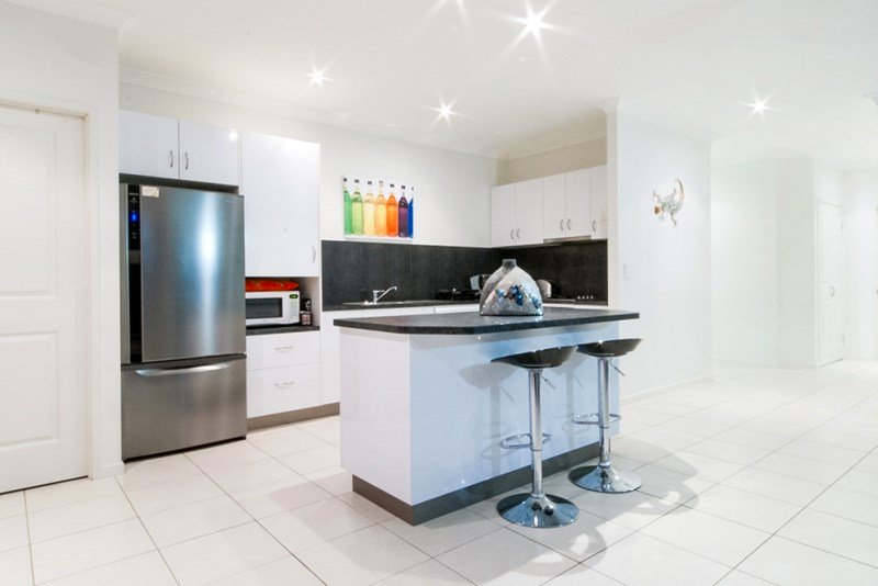 1/13 Ryben Court CANNONVALE 3