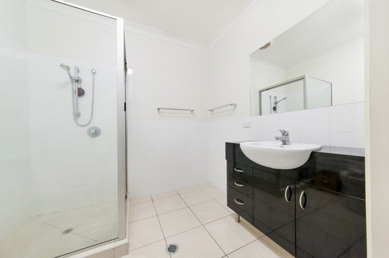 1/13 Ryben Court CANNONVALE 8