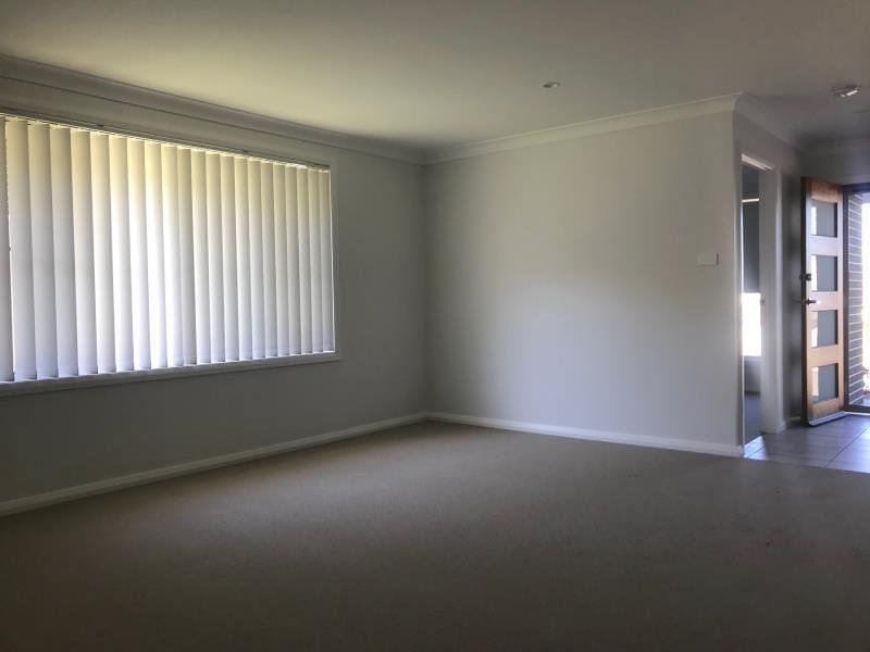 1/13 Scarborough Close TAMWORTH 4