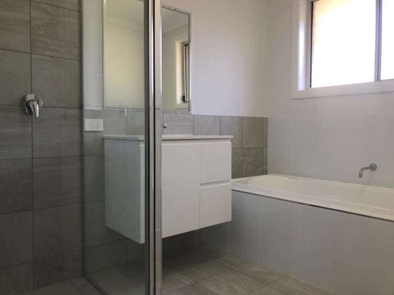 1/13 Scarborough Close TAMWORTH 5