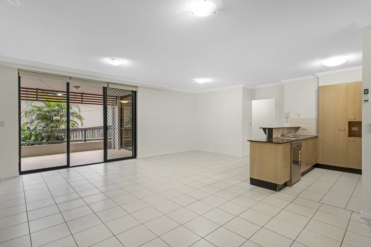 1/13 Stephens Street Burleigh Heads 5