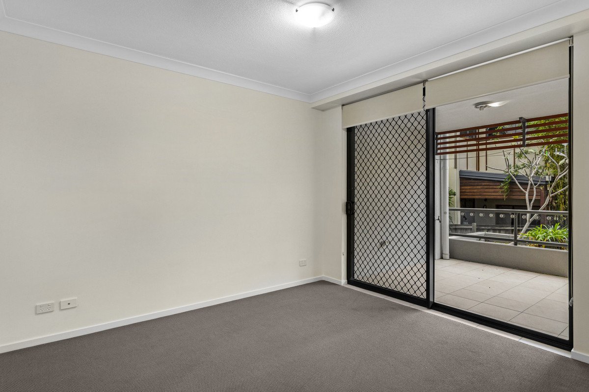 1/13 Stephens Street Burleigh Heads 8