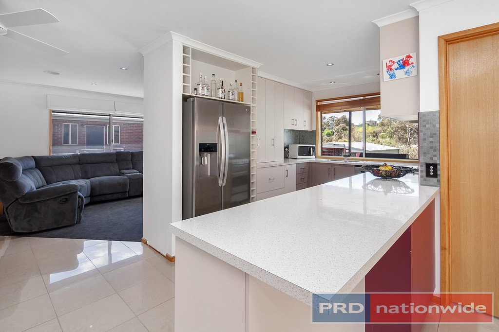 113 Strickland Parade BROWN HILL 2