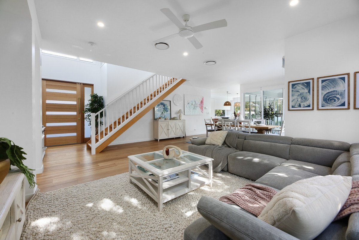 1/13 Tabilban Street Burleigh Heads 8