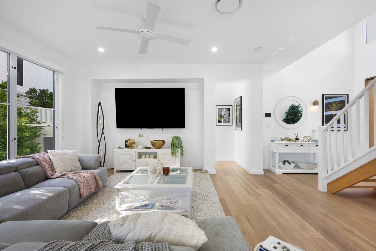 1/13 Tabilban Street Burleigh Heads 10