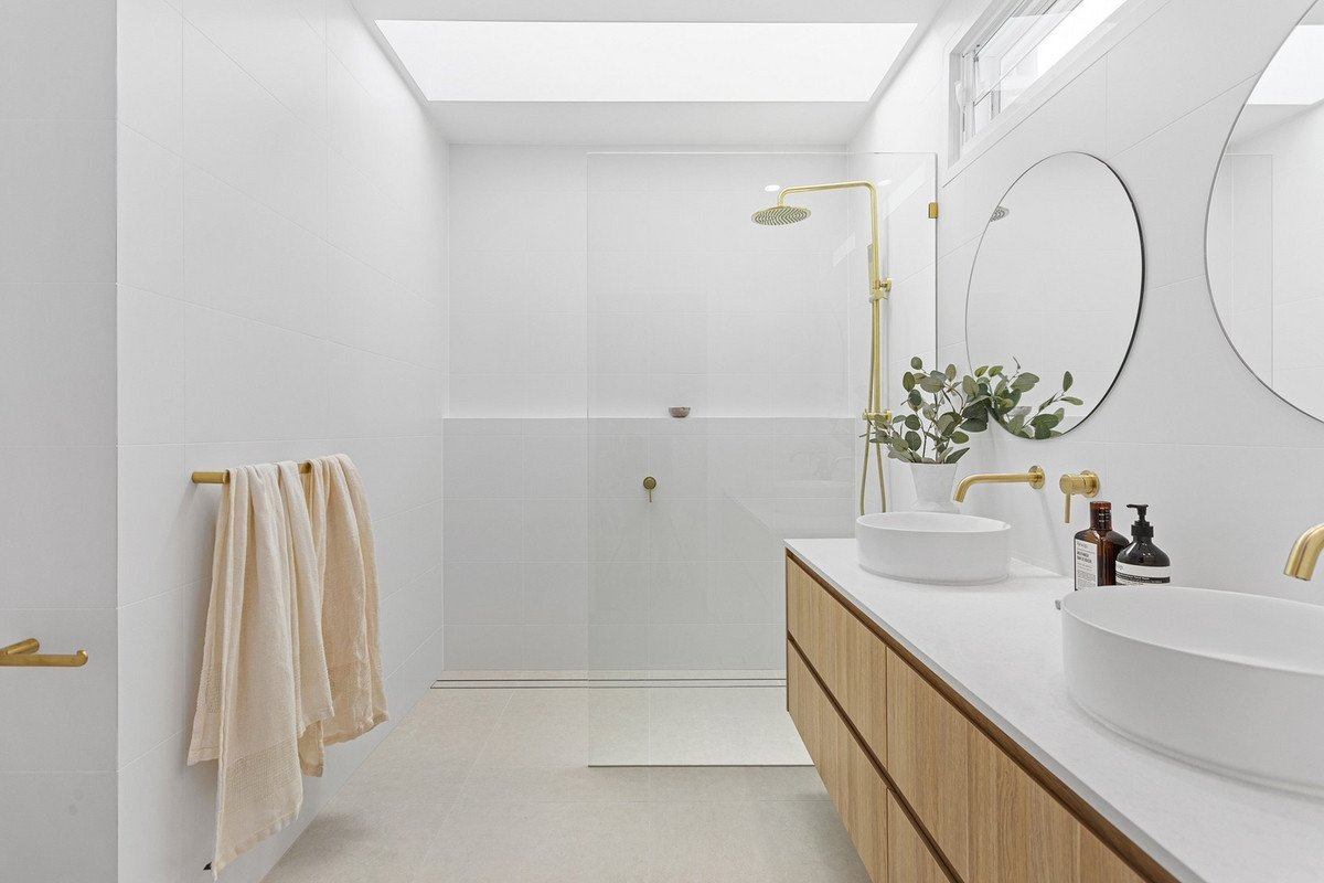 1/13 Tabilban Street Burleigh Heads 11