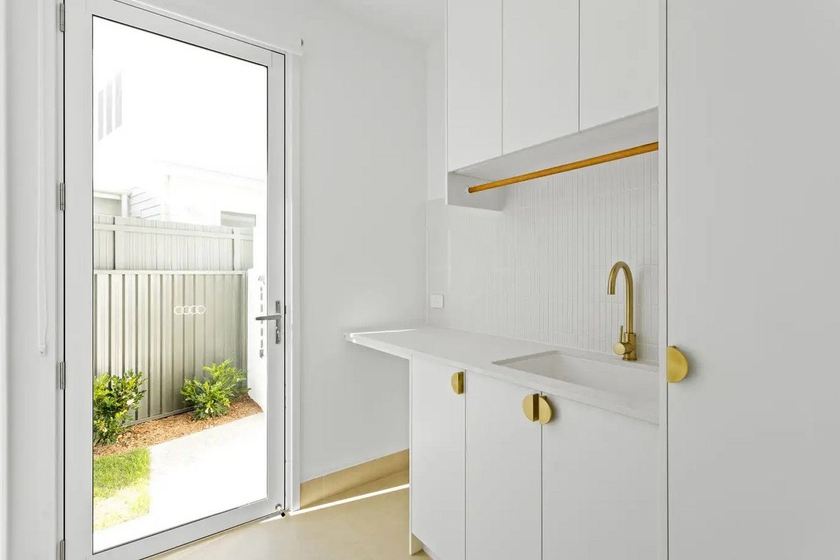 1/13 Tabilban Street Burleigh Heads 13