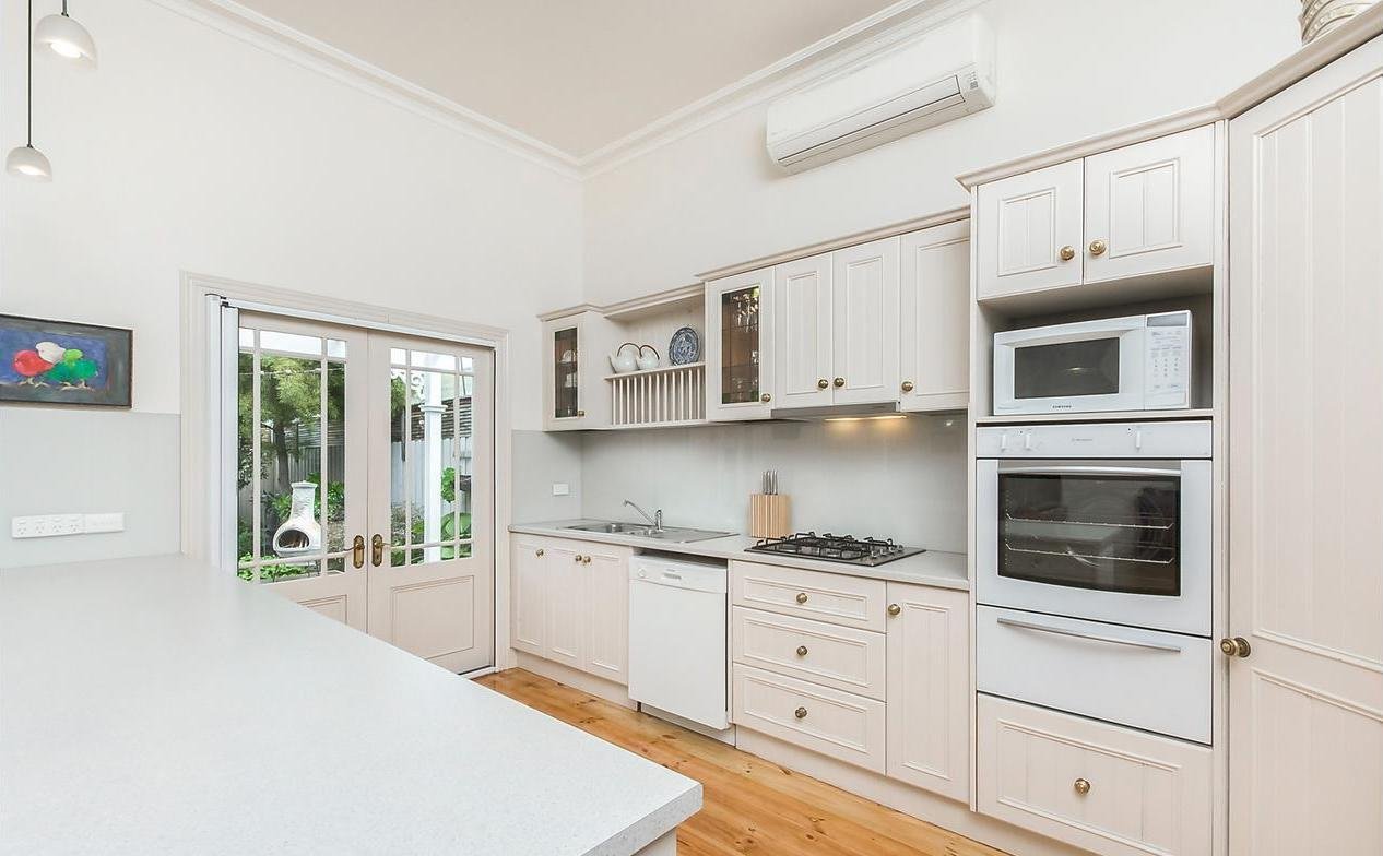 Gallery: 113 Weller Street