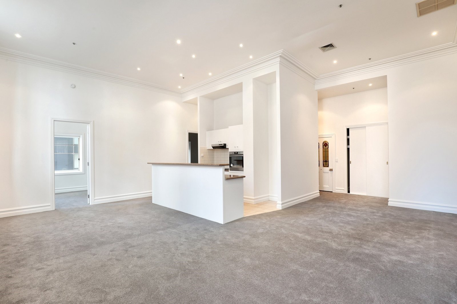 Gallery: 11/30-34 Latrobe Street