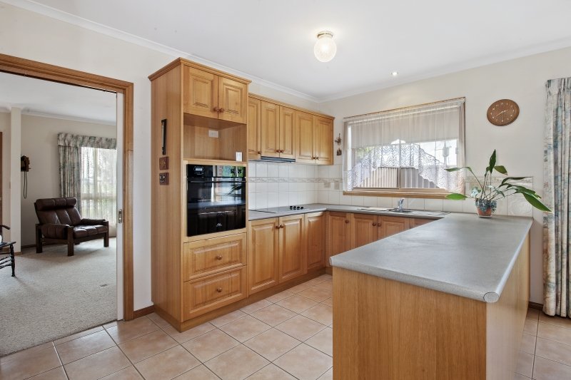 Gallery: 1130 Doveton Street North