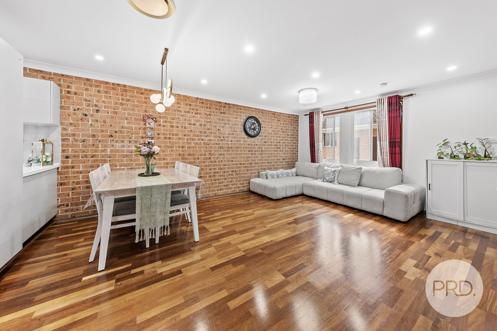 11/30 Kings Road INGLEBURN 4