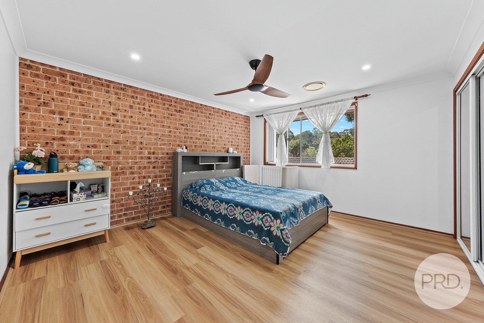 11/30 Kings Road INGLEBURN 7