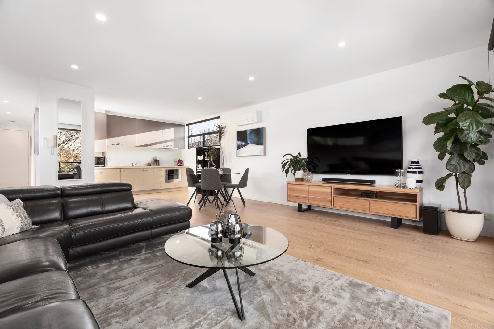 Gallery: 11/30 Selwyn Avenue