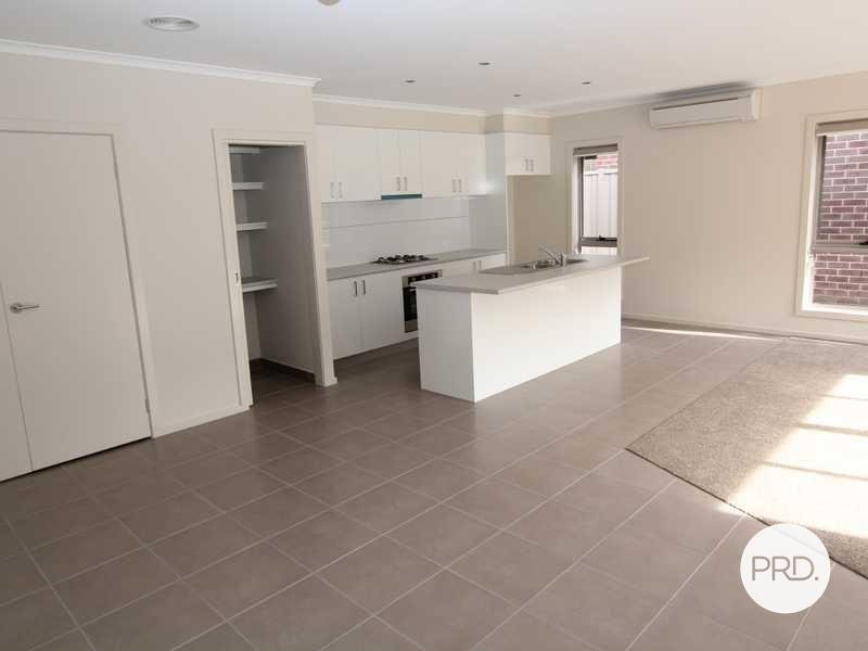 1/1306 Geelong Road MOUNT CLEAR 4