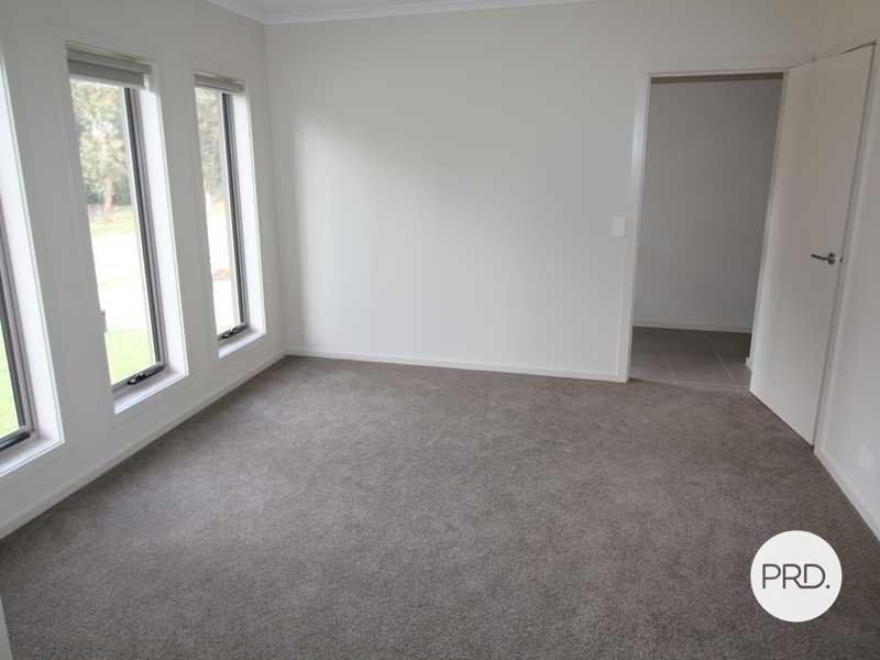 1/1306 Geelong Road MOUNT CLEAR 8