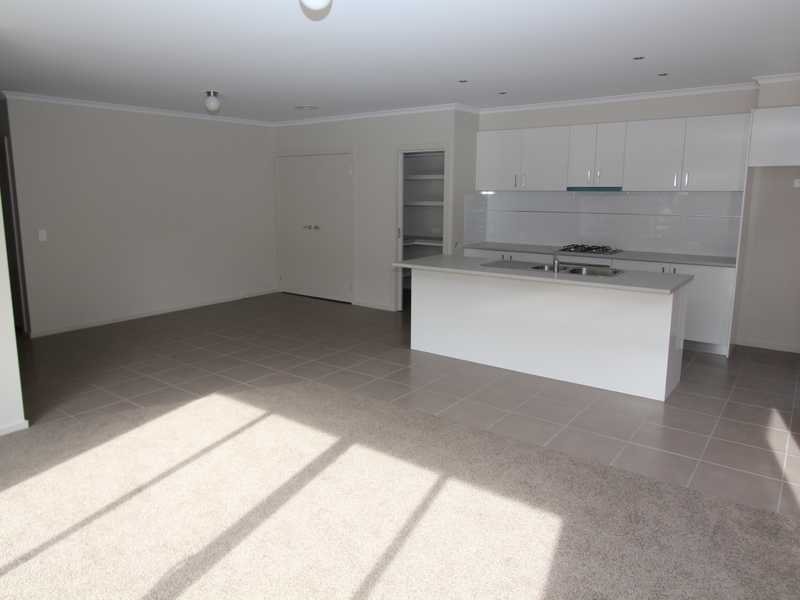 1/1306 Geelong Road MOUNT CLEAR 4