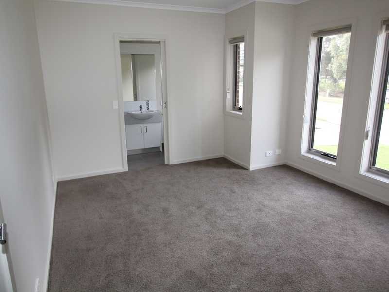 1/1306 Geelong Road MOUNT CLEAR 8