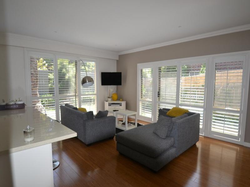 Gallery: 1/131 Balcombe Road