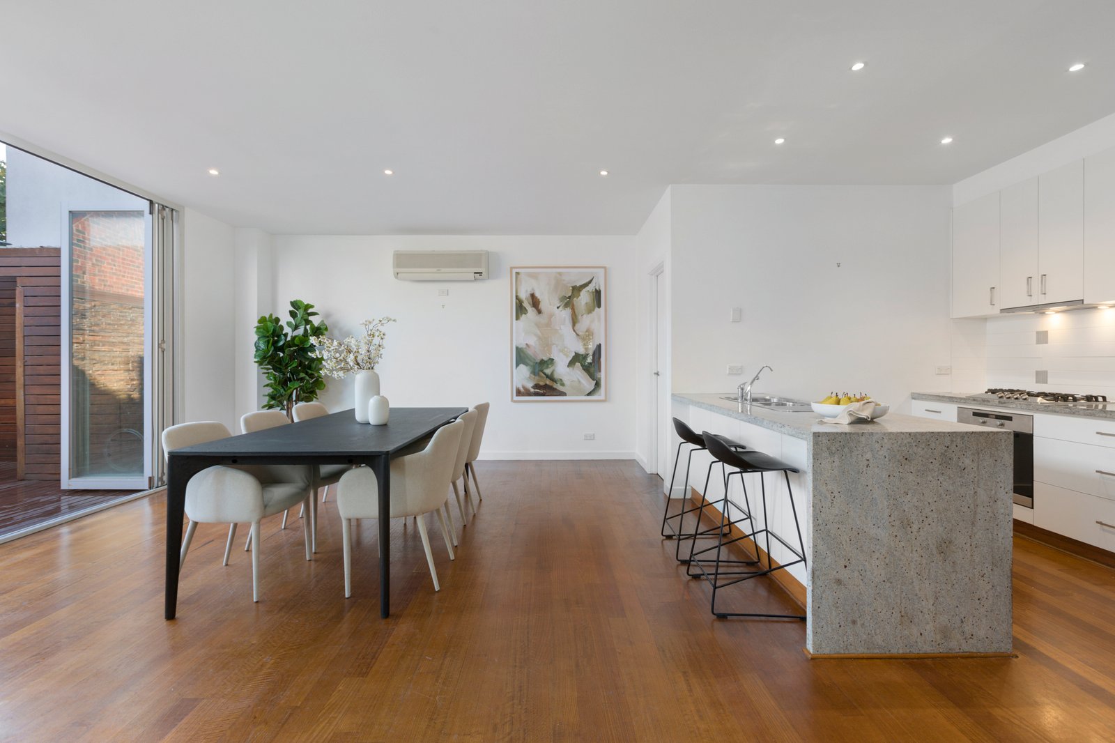 Gallery: 1/131 Charman Road
