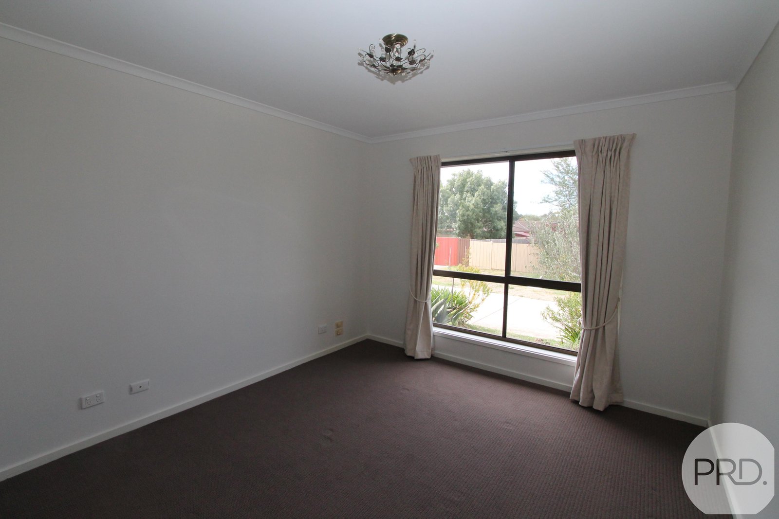 11/316 Lal Lal Street CANADIAN 3