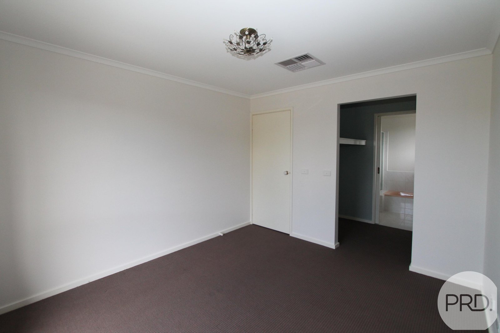 11/316 Lal Lal Street CANADIAN 4