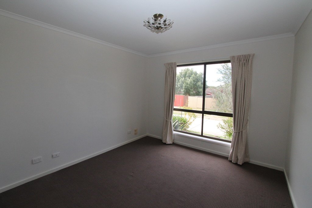 11/316 Lal Lal Street CANADIAN 3