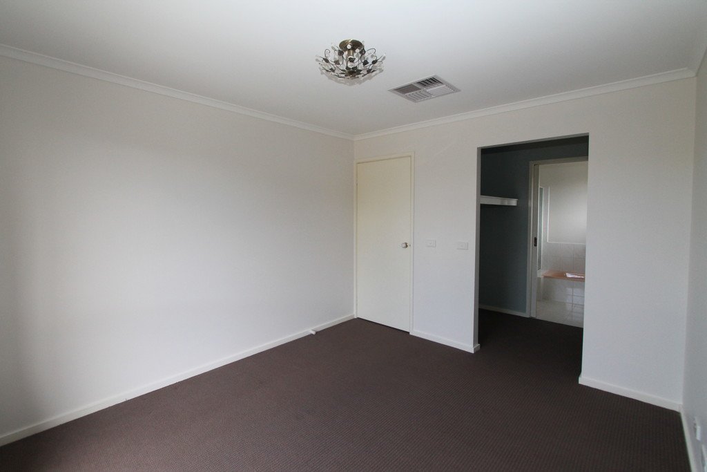 11/316 Lal Lal Street CANADIAN 4